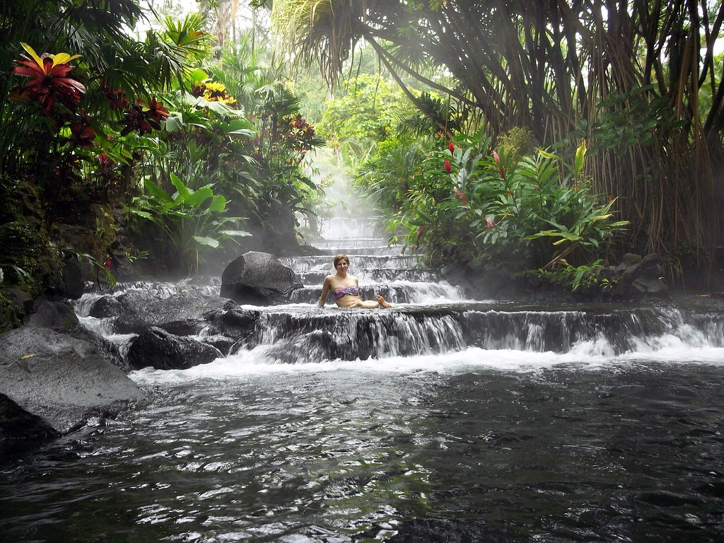 Natural hot springs in the La Fortuna area